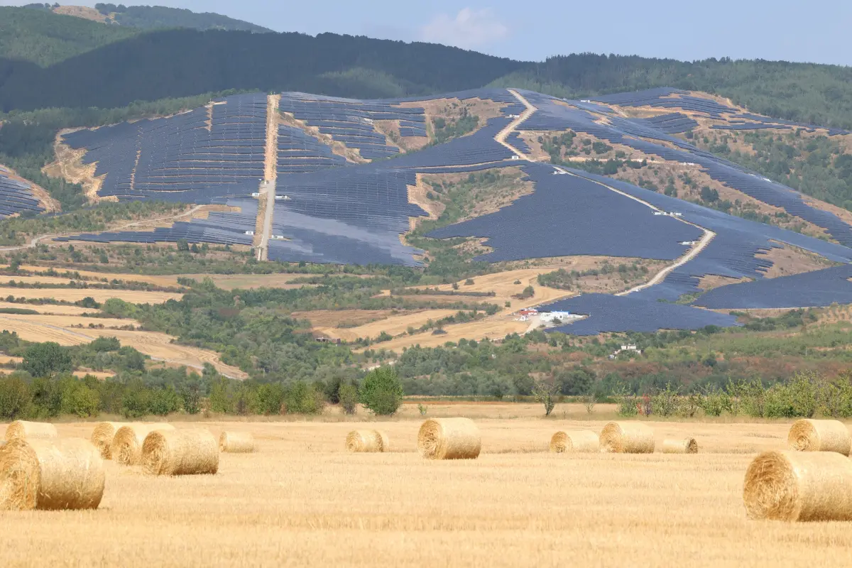 Bulgaria-Verila Solar Park- foto ©Piergiorgio Pescali