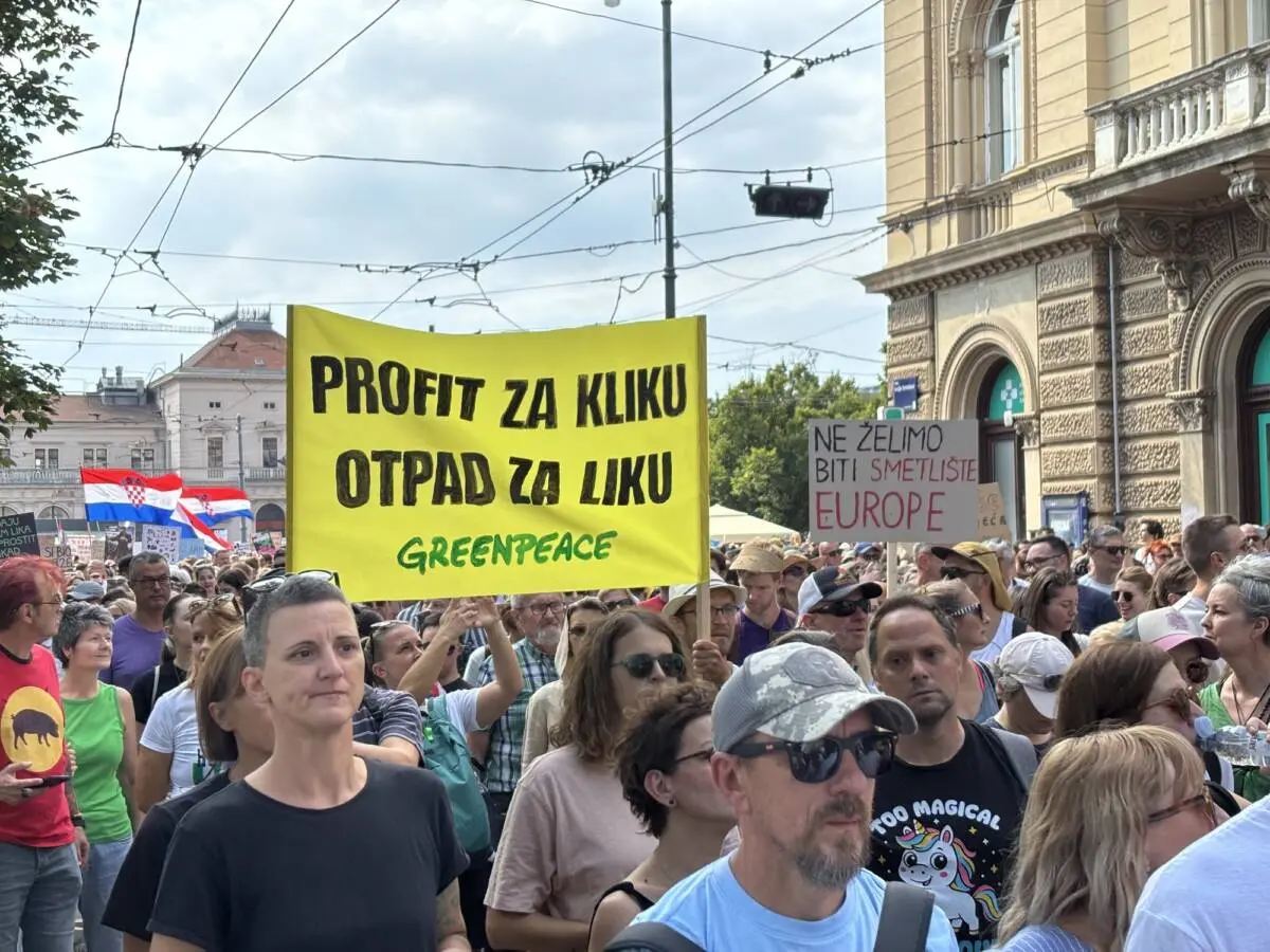 Zagabria, 5 settembre 2026. Manifestazione a favore della Lika, dopo un maxi scandalo rifiuti. Foto: Giovanni Vale Zagabria, 5 settembre 2026. Manifestazione a favore della Lika, dopo un maxi scandalo rifiuti. Foto: Giovanni Vale