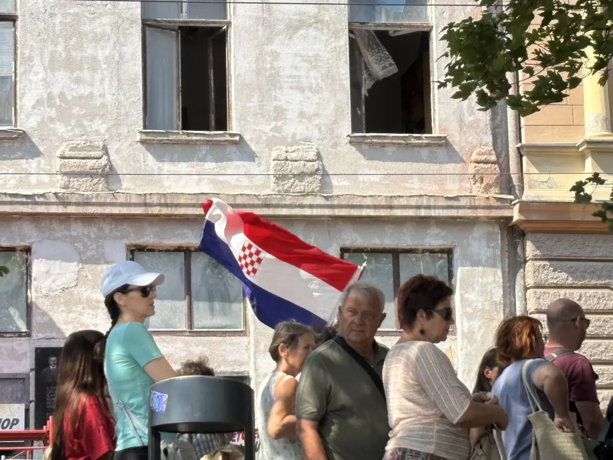 Zagabria, 5 settembre 2026. Manifestazione a favore della Lika, dopo un maxi scandalo rifiuti. Foto: Giovanni Vale Zagabria, 5 settembre 2026. Manifestazione a favore della Lika, dopo un maxi scandalo rifiuti. Foto: Giovanni Vale