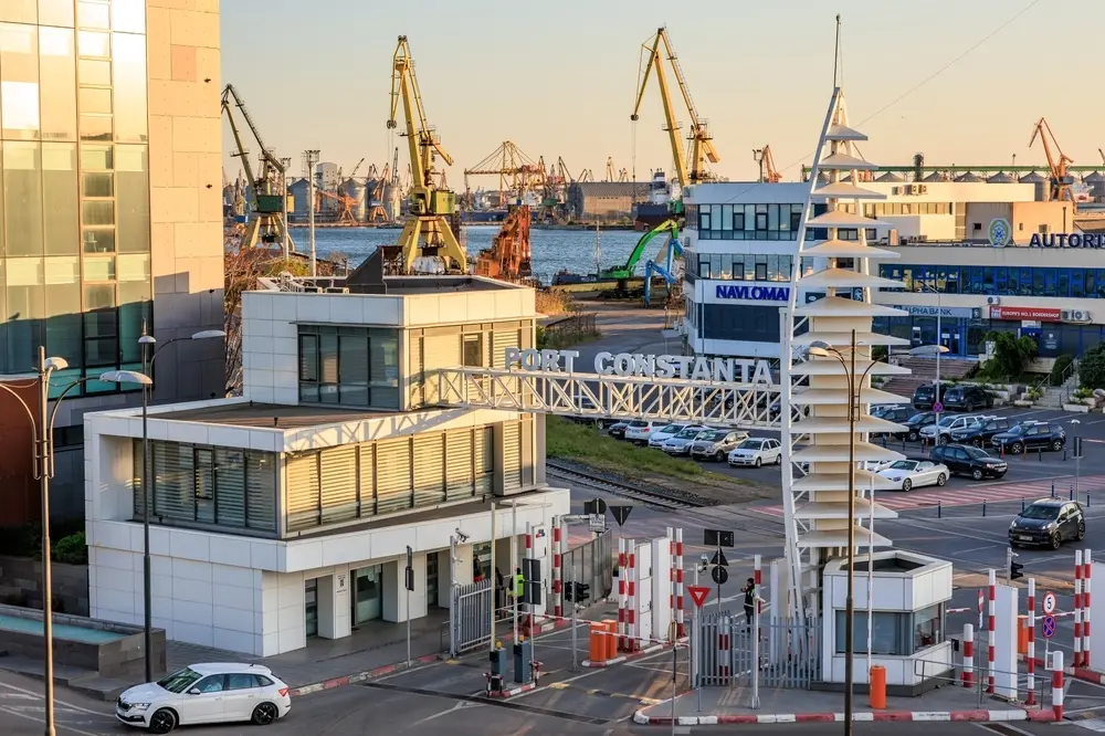 L'ingresso del porto di Costanza in Romania © Gagarin Iurii / shutterstock