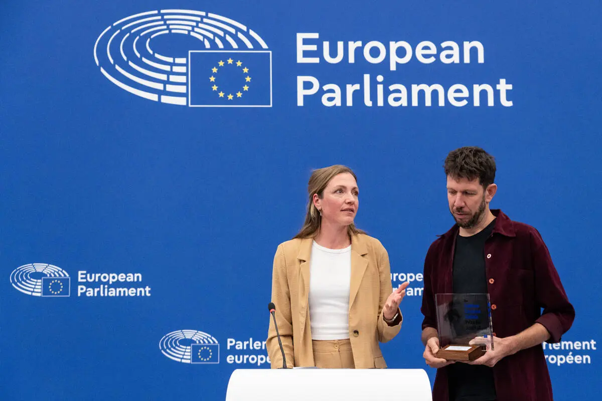 G. Zandonini e M. Vermeulen vincono il premio Daphne Caruana Galizia per il giornalismo 2026.© Unione europea, Fonte: Parlamento europeo