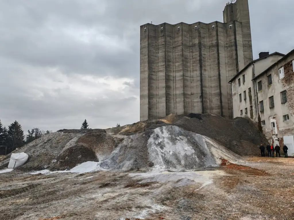 Waste found at the site operated by Tipos Resurs in the former PPK Velebit industrial complex in Gospić. © Europol