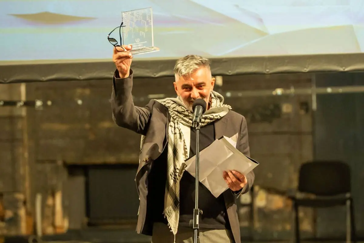 Il regista Nihad Kreševljaković: il premio assegnato al pubblico (foto: Velija Hasanbegović)