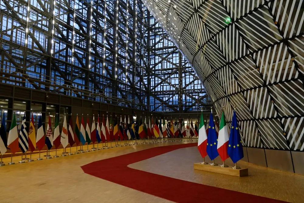 foto bandiere europee © Shutterstock/Alexandros Michailidis